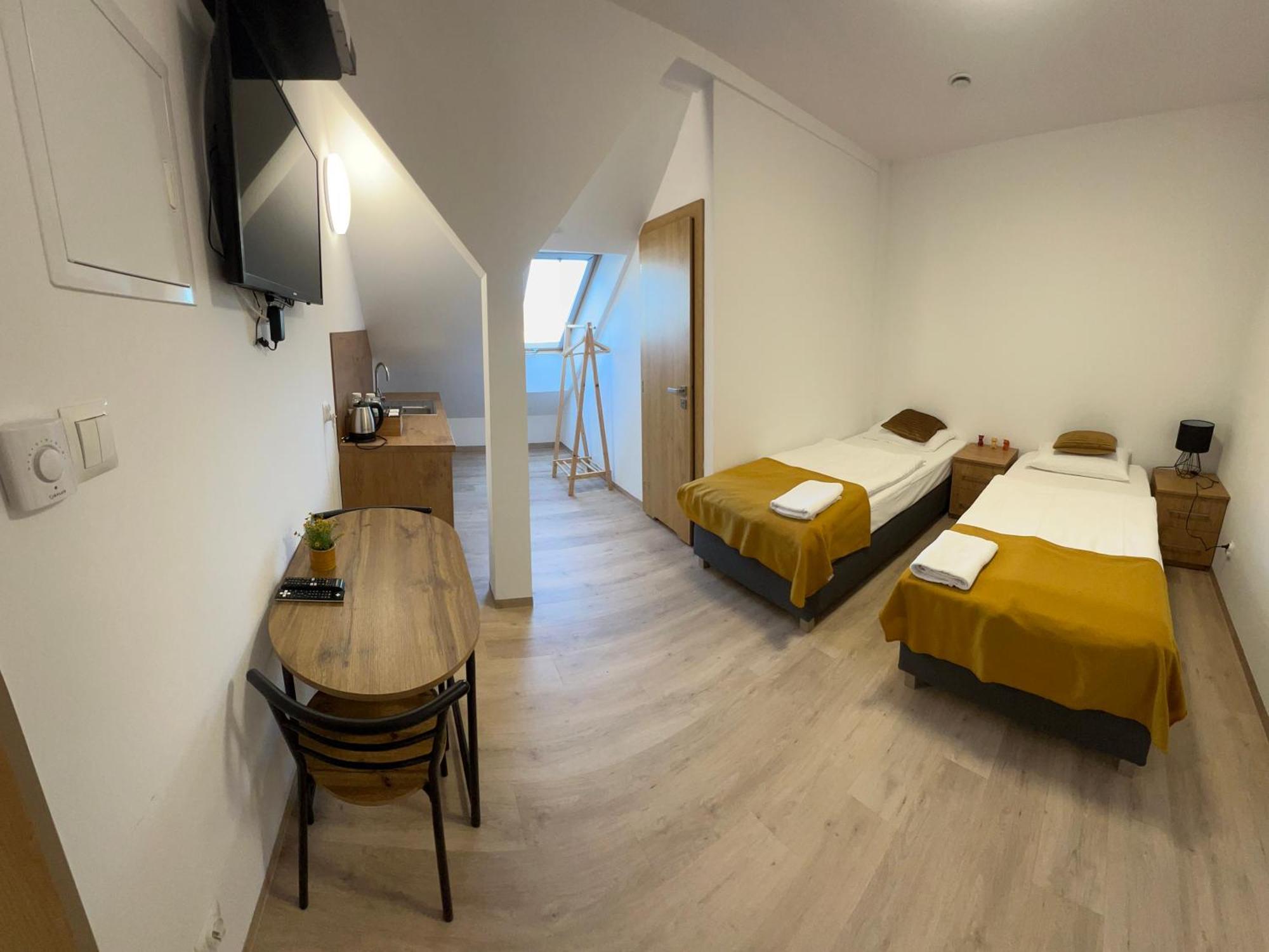 Apartamenty Divemed Jelenia Gora Bagian luar foto