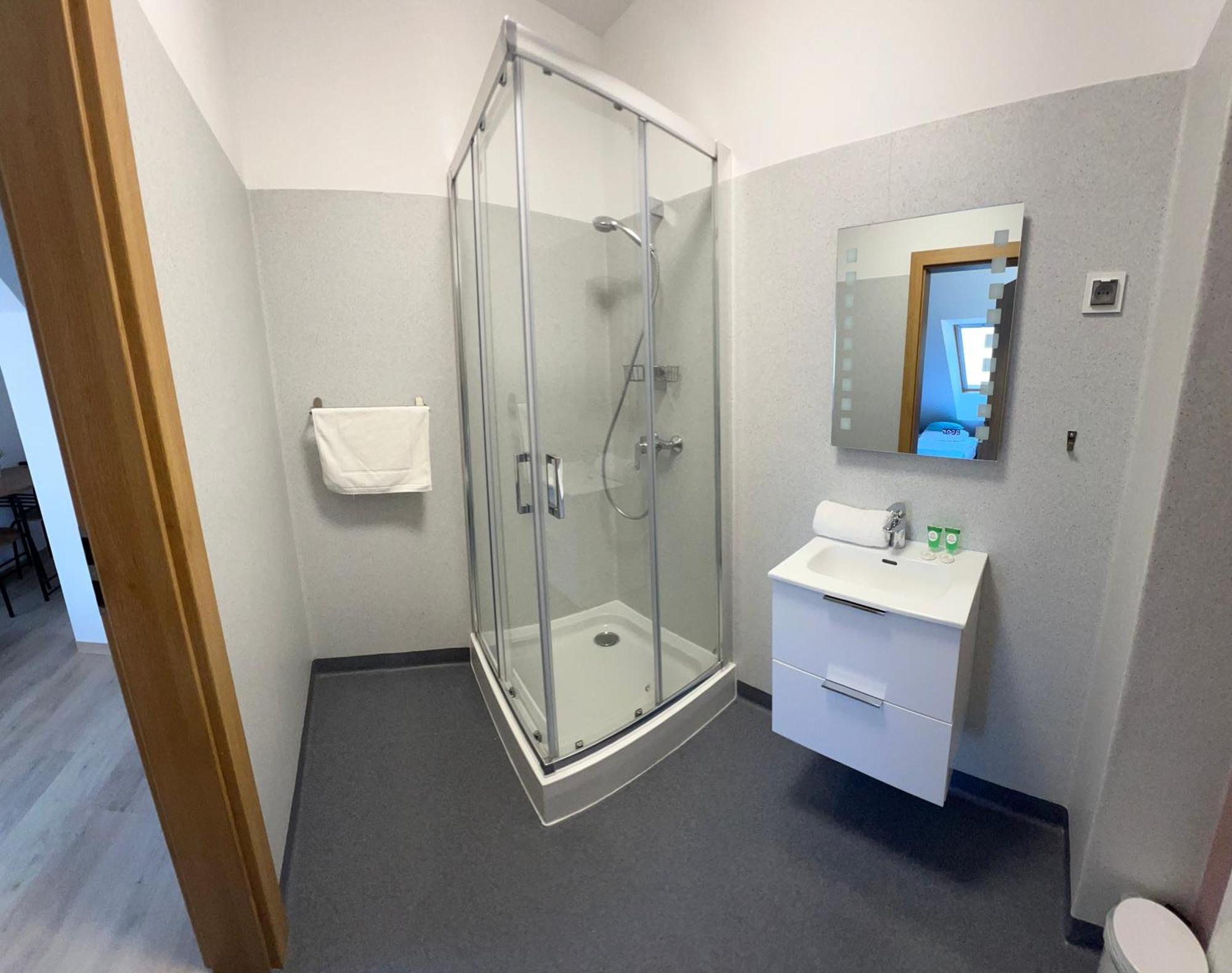Apartamenty Divemed Jelenia Gora Bagian luar foto