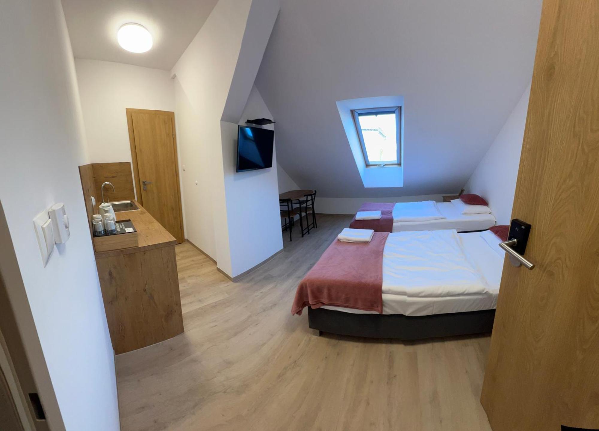 Apartamenty Divemed Jelenia Gora Bagian luar foto